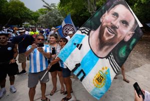 How a Jewish superfan designed Argentinian soccer team’s iconic crest 50 years ago