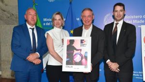 L’arte dell’acciaio in un francobollo: lo Stato celebra la Danieli tra le eccellenze del Made in Italy