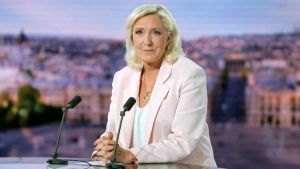 Mi candido io: Marine Le Pen sfascia i piani di avvicendamento con Bardella