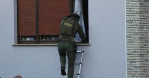 U tijeku policijska akcija: Na terenu i specijalci. Opkolili su kuću u kojoj je naoružani muškarac?