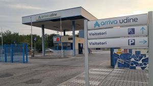 Terremoto sui trasporti, blitz della Finanza da Arriva Udine e Tpl Fvg: tre indagati per le corse saltate