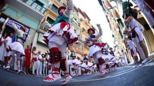 Jóvenes de Iruña y Lesaka por San Fermín