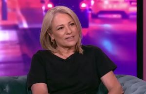 Τουμασάτου για Τσίπρα: «Οσο καλούς ηθοποιούς και αν είχε η Βουγιουκλάκη, η Βουγιουκλάκη θα ξεχώριζε»