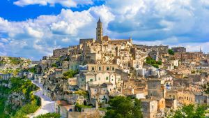 I borghi italiani battono le città d’arte: soggiorni più lunghi, spesa quasi raddoppiata, Molise in testa