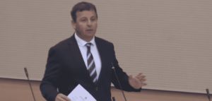 Stevandić Vukanoviću: Vi ste izdajnički ološ!