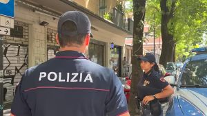 Lite al parco per la giostrina dei bambini, aggredisce col coltello un altro papà: finisce in carcere