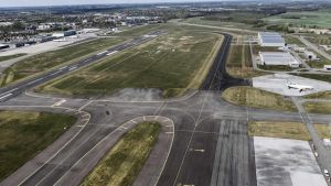 Fly sik­ker­heds­lan­der i Bil­lund på grund af mo­tor­pro­ble­mer