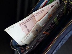 Porodična penzija: Penzioner primao 349, 698 ili 3.776 KM – evo koliko dobijaju supružnik i djeca