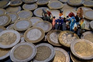 La France dépense largement pour ses retraites mais peine à se payer un ventilo