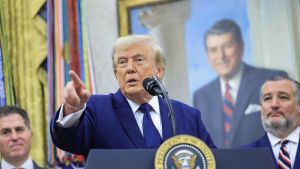 Trump llama a España 