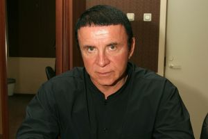 «Его постоянно хоронят»: директор Кашпировского ответил на слухи об операции