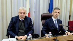 Tutte le balle di FdI sulle mascherine anti Covid acquistate da Arcuri. Inchiesta