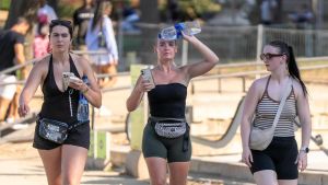Catalunya bate récords de calor hasta ahora impensables en un miércoles infernal con mínimas de 32 en Portbou y máximas de 40 en Barcelona