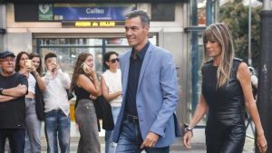 Viaje al absurdo con el pasaporte de Begoña