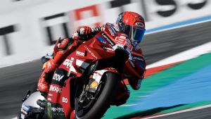 Márquez corre en su jardín
