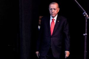 Όταν οι λέξεις προηγούνται των χαρτών