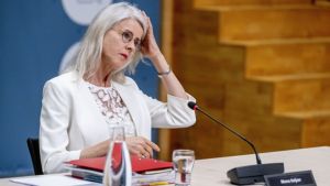 Mona Keijzer bij corona-commissie over crisismaatregelen. ‘Er was geen touw meer aan vast te knopen’