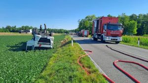 Tir carico di benzina e gasolio si ribalta a Ruda: intervengono anche gli specialisti Nbcr
