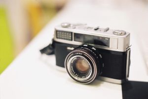 Pourquoi la génération Z se passionne pour la photographie argentique