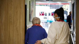 La falta de médicos y el envejecimiento disparan hasta los 4 meses la espera para recibir rehabilitación