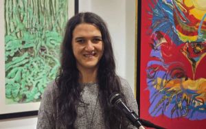 Trans kadın öğretmen Zoe hedef gösterildi, işine son verildi