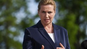 Mettes vanvittige minister-leg