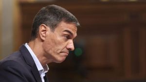 La cloaca une Ferraz con La Moncloa
