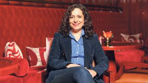Doç. Dr. Gizem Erdem: Gençler artık ilişki değil “ilişkimsi” yaşıyor. Temel sorunları “belirsizlik”…