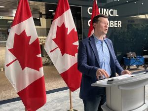 Bell: Mayor Farkas warns Danielle Smith — don't try to push around Calgary