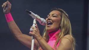“Volver a escuchar a Amaia nos devuelve a la infancia”: la ilusión de los fans ante el regreso de La Oreja de Van Gogh a Gijón