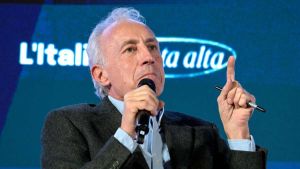 Travaglio insiste sui sette gradi di giudizio