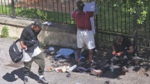Mestre, residenti esasperati in via Monti: «Degrado, spaccio e paura sotto casa»