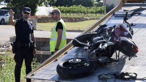 Lorenzo Montalti, padre di 3 figli, muore nell’incidente: si schianta in moto contro un’auto e va nel fosso
