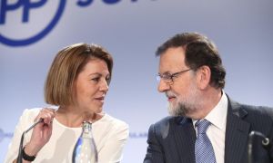 El juez ordena ahora a la Policía que investigue los audios de Cospedal y Villarejo que incriminan a Rajoy y la exministra