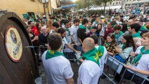 Ya está aquí el Festival de la Sidra de Nava: del concurso de la mejor bebida regional a un bautizo sidrero para bebés, degustación gratuita de bonito del norte y orquestas
