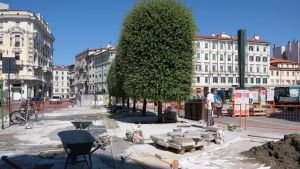 Alberi, pedoni più sicuri e addio muro: così prende forma la nuova piazza Goldoni a Trieste