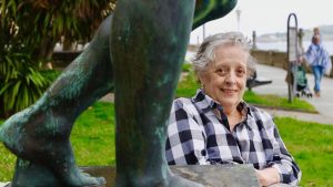 Baudilia Fernández, la auxiliar de enfermería de Gijón a la que una enfermedad rara le jubiló a los 52 años: 