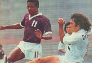¿Reconocerá por fin el futbol estadounidense a los latinos?