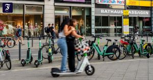 Die Verkehrsregeln gelten auch für E-Roller-Fahrer!