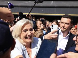 Marine Le Pen candidate : et maintenant, qui ose ?
