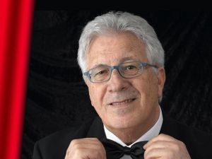 Manfredi: «Troveremo il giusto modo per ricordare la memoria artistica di Peppino di Capri»