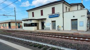 Quarto d’Altino, persona investita e uccisa sui binari: treni fermi per tre ore