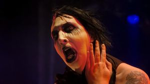 Marilyn Manson, reverendo nero: va in scena il lato oscuro del rock
