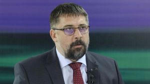 Kostreš: Napad na Vladimira Arsenijevića signal da Srbija tone u fašizam