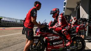 Marquez trova la nona pole al Sachsenring in una prima fila tutta Ducati