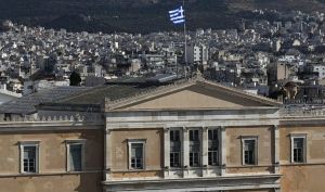 Πώς η πολιτική ξεπερνά το ποδόσφαιρο