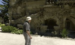 Poštar je 33 godine skupljao kamenje i izgradio palaču koja danas oduševljava svijet (VIDEO)