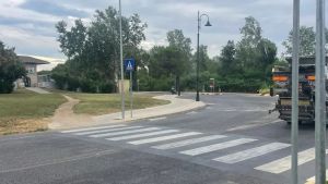 Incrocio a Valle Goppion, non si pedala più: rimossi i cartelli per attraversare in bicicletta