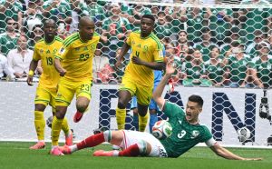 Tri dedica emotiva despedida a Jayden Adams, rival en el juego inaugural del Mundial