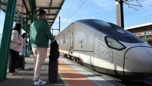 Viaja en tren si te dejan y confía en la suerte